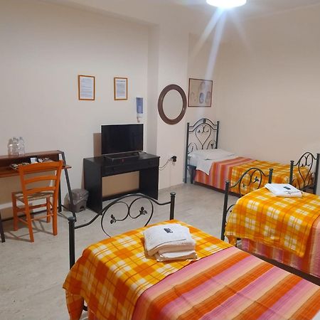 L'Attico Affittacamere B&B Catanzaro Kültér fotó